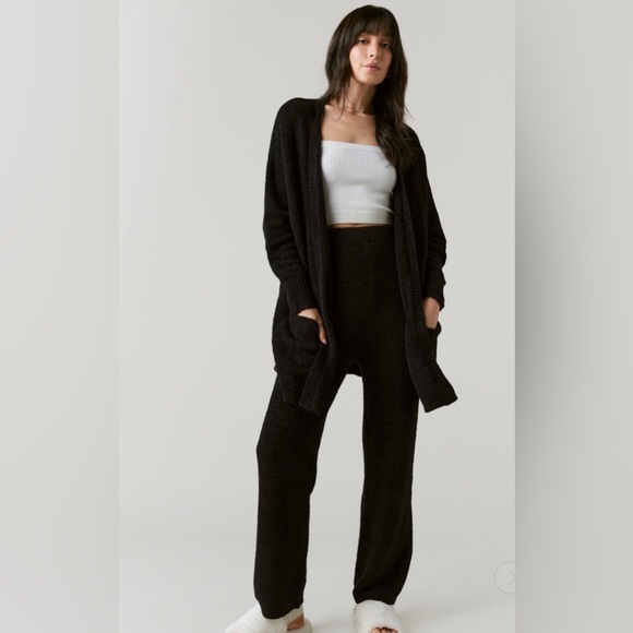 🍁New Fall🍁Francesca’s Sabrina Fluffy High Rise Black Teddy Pants - Picture 4 of 6